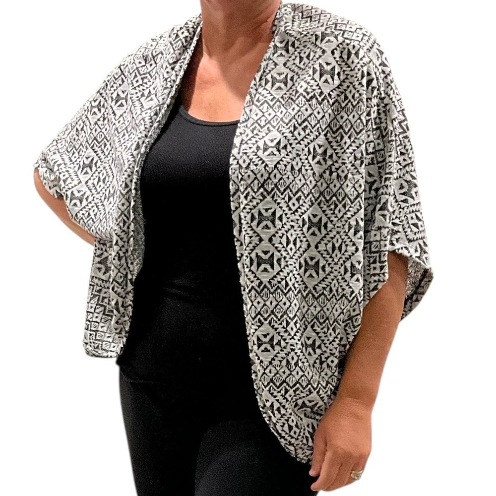 Kimono Open Front Cardigan Black White Geometric Pattern Cover Up Women's L